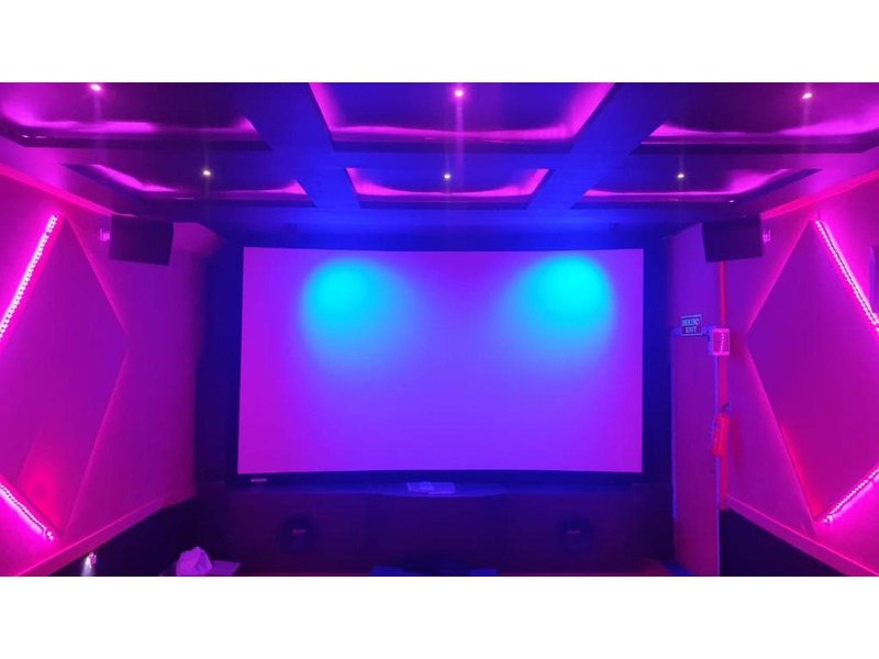 Mini theater system with 4k projector - 5