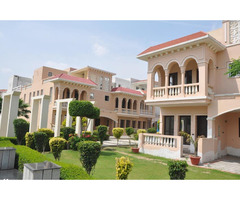 Luxury Villa For Rent in Noida