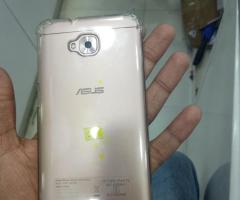 Asus zenfone 4 selfi