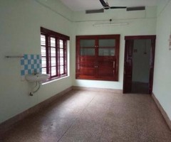3 BR – 3 BHK fully furnished first floorhouse in Palkulangara for rent