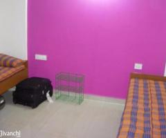 Accommodation for girls as paying guest