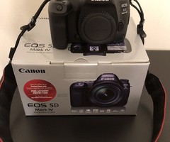 Canon EOS 5D Mark IV Digital SLR Camera