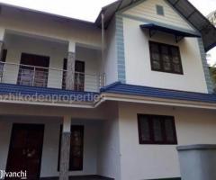4 BR, 2000 ft² – 4 BHK individual house for rent at West hill, Kozhikode. - Image 2