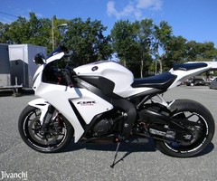 2014 Honda CBR®1000RR - Image 2