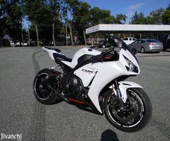 2014 Honda CBR®1000RR - Image 3